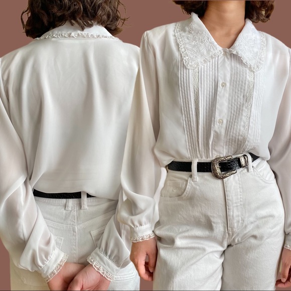 🚫SOLD🚫 Frilly Oversized Collared Blouse 🕊 - Picture 3 of 4